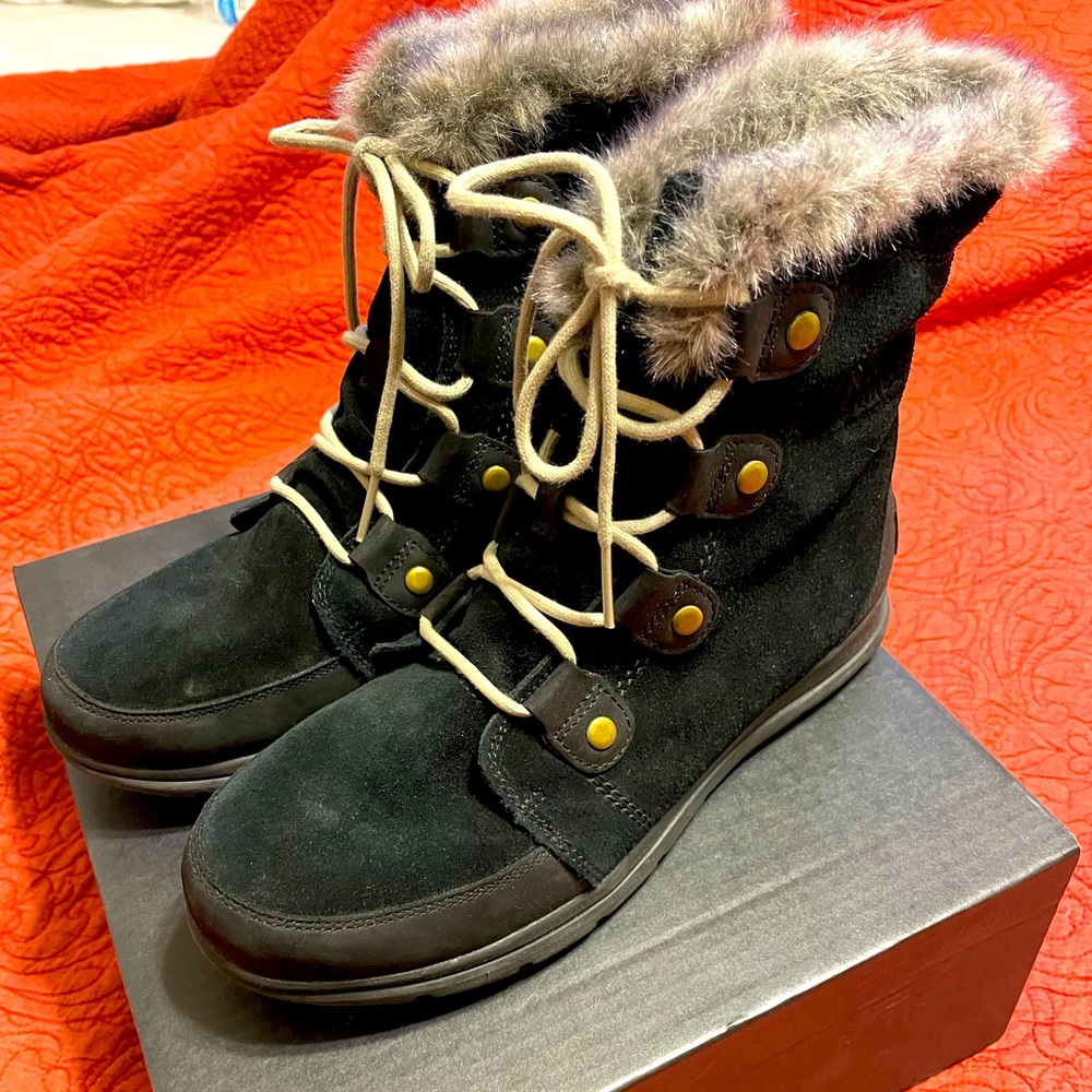 Sorel Joan Explorer boot